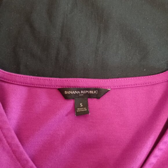 Banana Republic Women's Size S Basic Purple Pink Solid Polyester V-Neck Regular - Picture 2 of 6